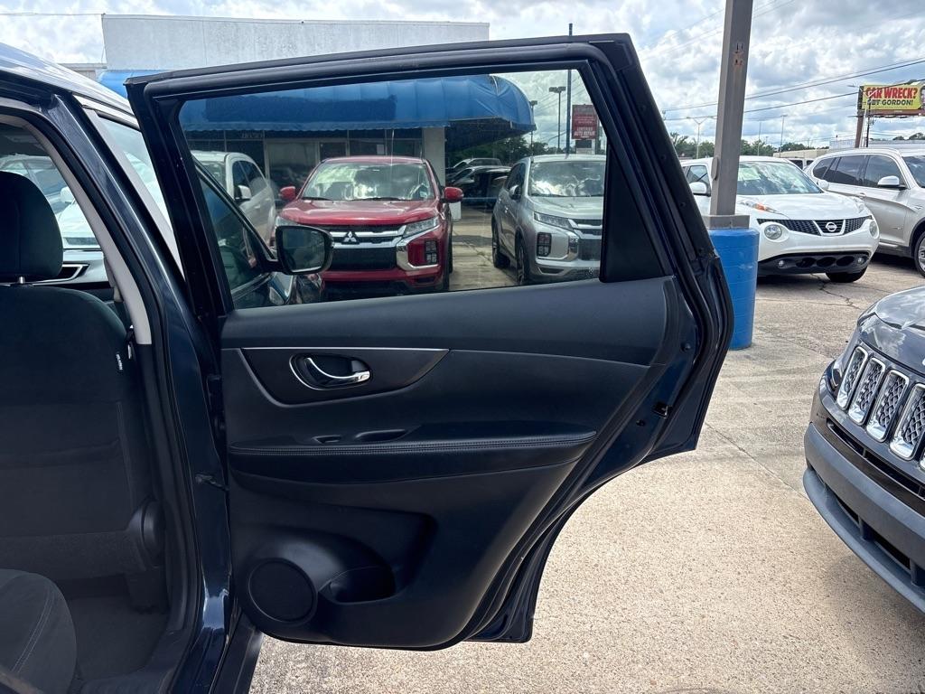 Nissan Rogue FWD 4dr S 2015