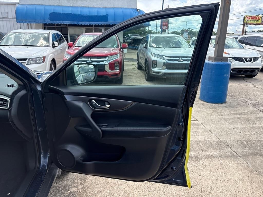 Nissan Rogue FWD 4dr S 2015