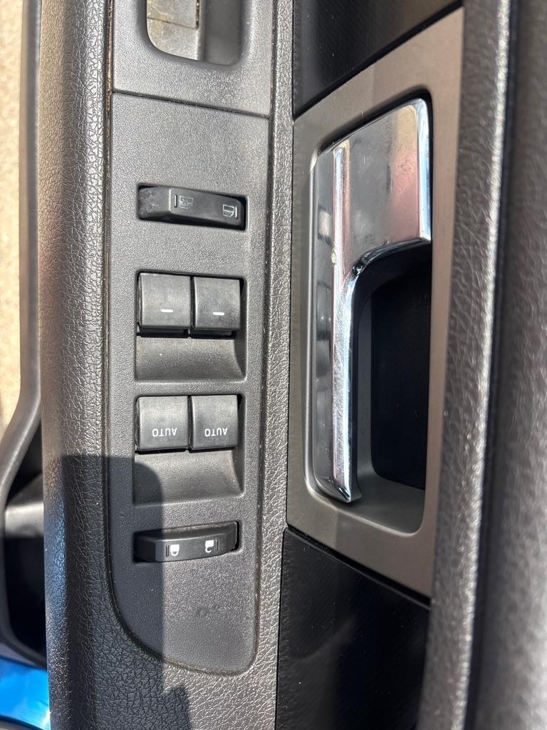 Ford F-150 4WD SuperCrew 145" Platinum 2012