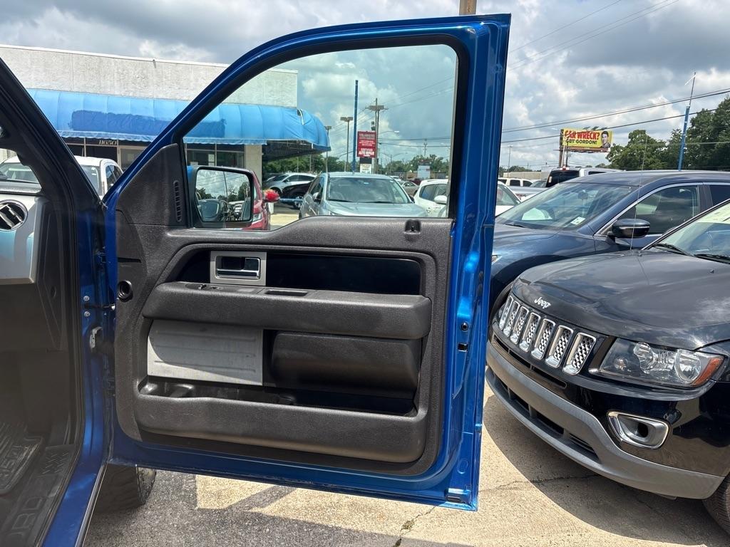 Ford F-150 4WD SuperCrew 145" Platinum 2012