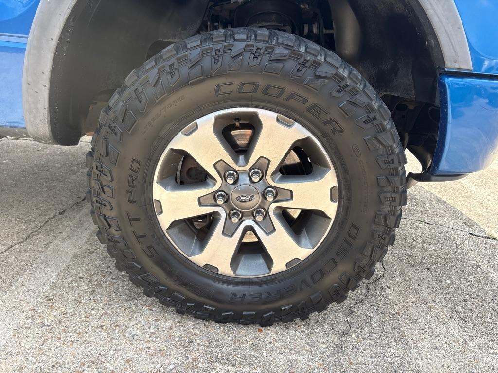 Ford F-150 4WD SuperCrew 145" Platinum 2012
