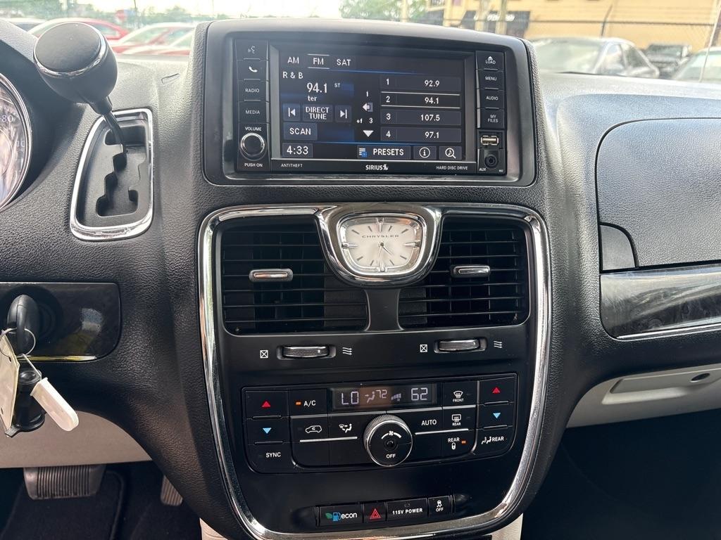 Chrysler Town & Country 4dr Wgn Touring 2015