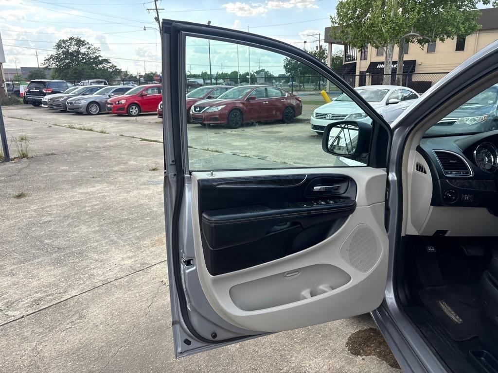 Chrysler Town & Country 4dr Wgn Touring 2015
