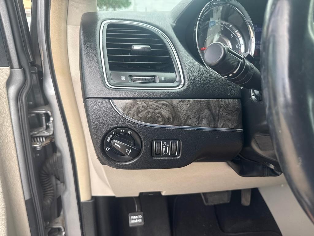 Chrysler Town & Country 4dr Wgn Touring 2015