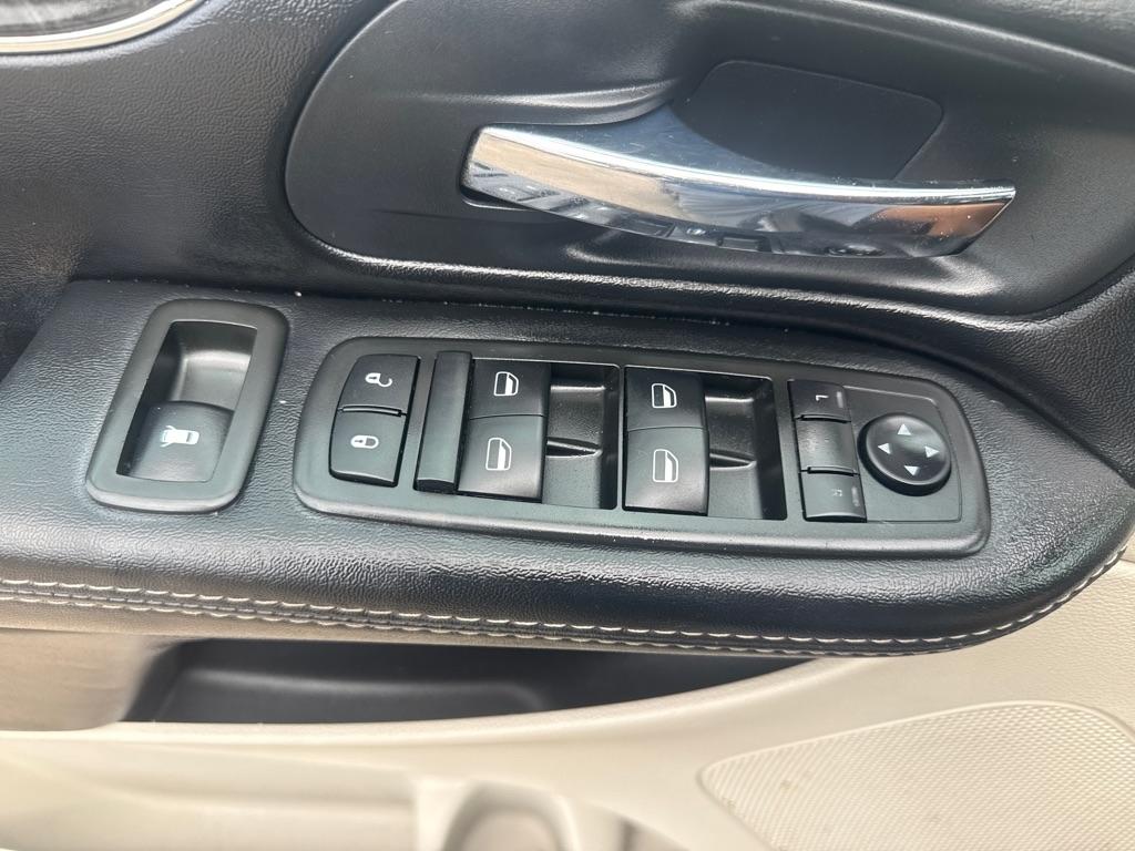 Chrysler Town & Country 4dr Wgn Touring 2015