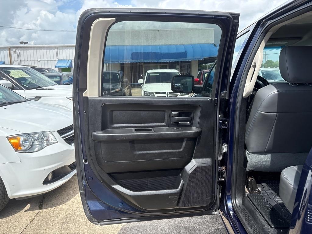 RAM 1500 2WD Crew Cab 140.5" Tradesman 2013
