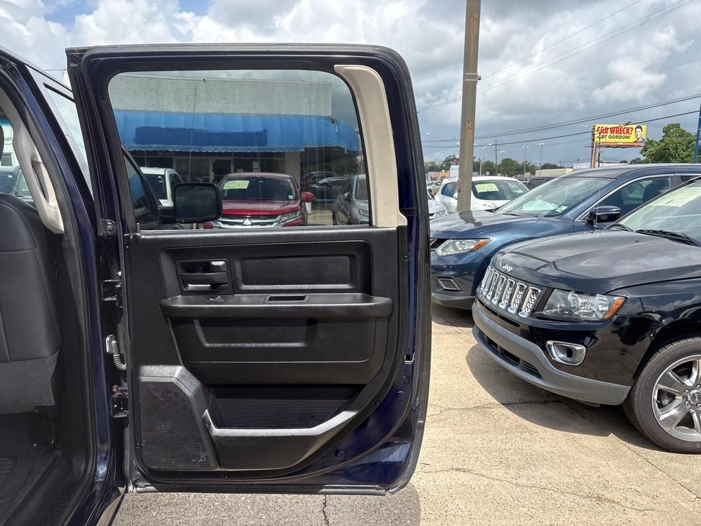 RAM 1500 2WD Crew Cab 140.5" Tradesman 2013