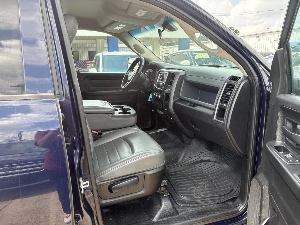 RAM 1500 2WD Crew Cab 140.5" Tradesman 2013