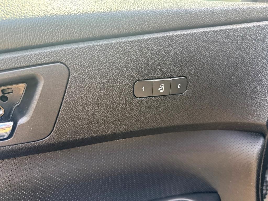 GMC Acadia AWD 4dr Denali 2012