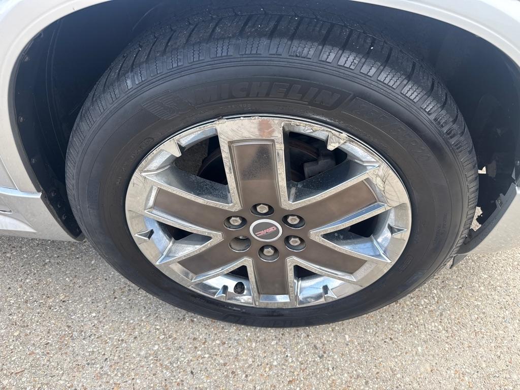 GMC Acadia AWD 4dr Denali 2012