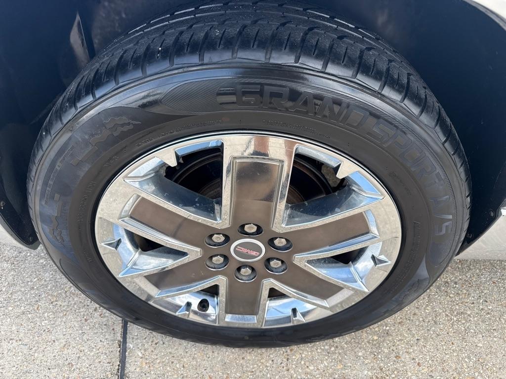 GMC Acadia AWD 4dr Denali 2012