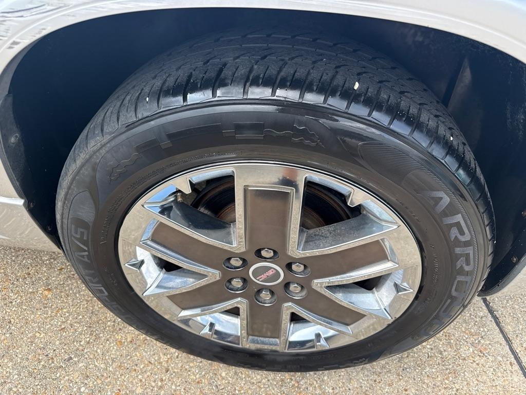 GMC Acadia AWD 4dr Denali 2012