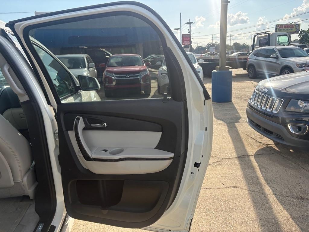 GMC Acadia FWD 4dr Denali 2012