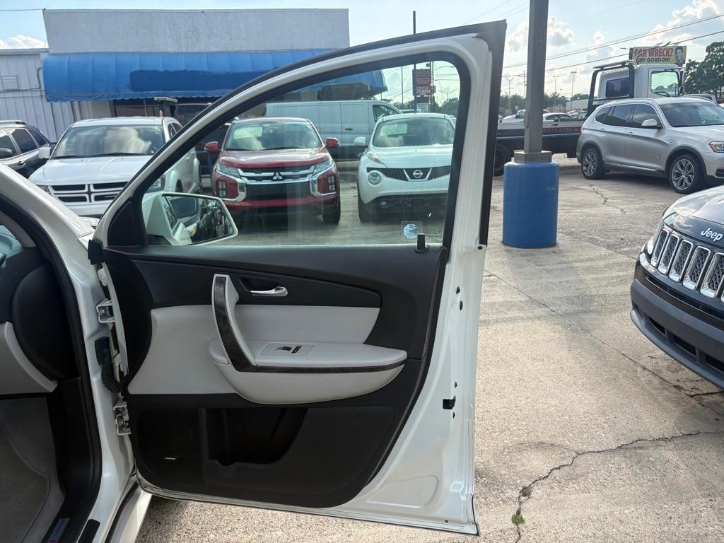 GMC Acadia FWD 4dr Denali 2012