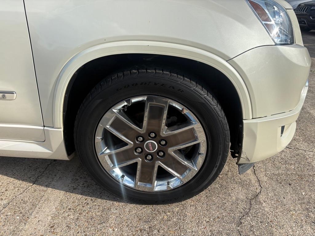 GMC Acadia FWD 4dr Denali 2012