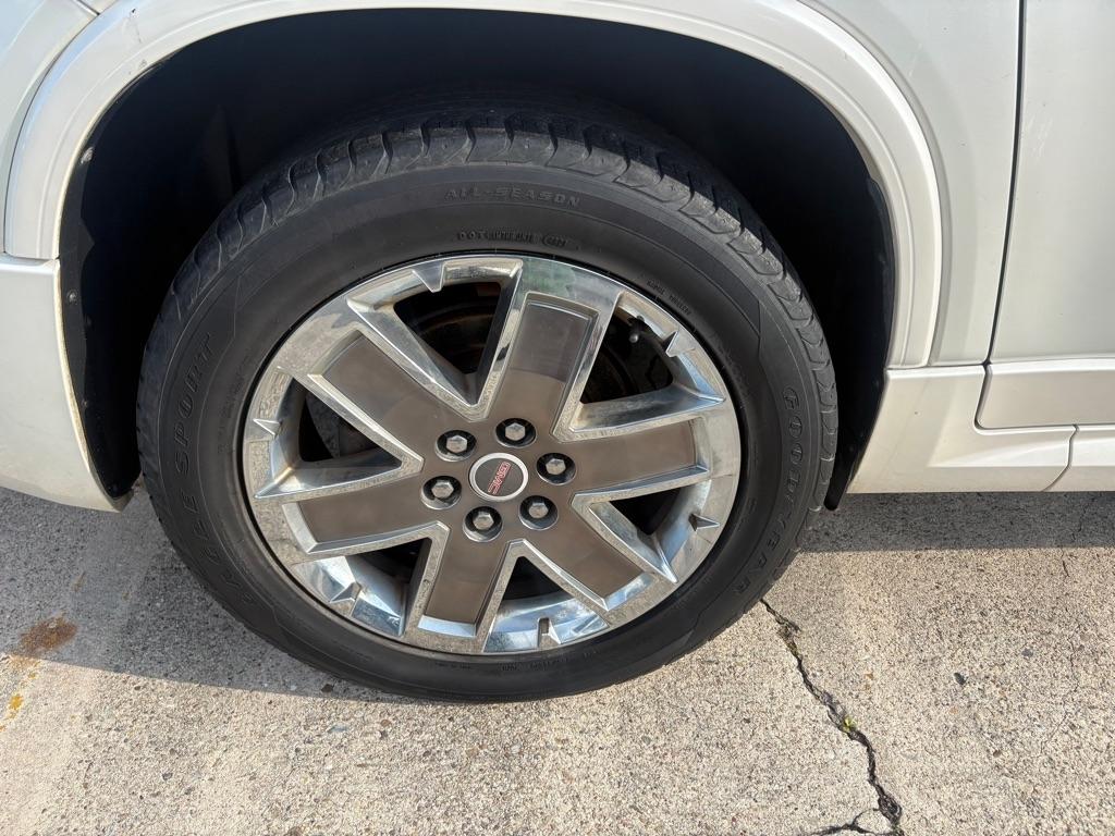GMC Acadia FWD 4dr Denali 2012