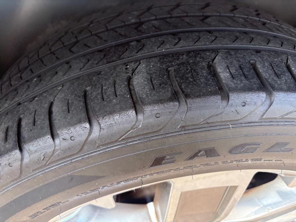 GMC Acadia FWD 4dr Denali 2012