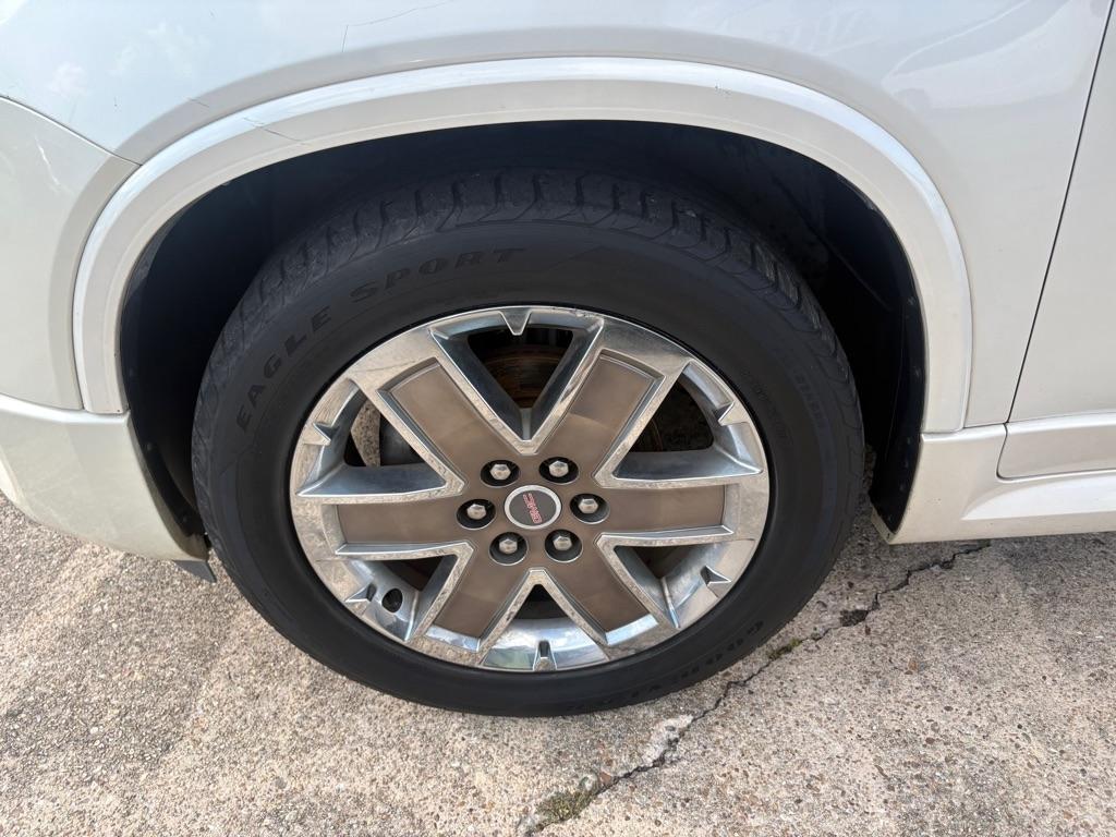 GMC Acadia FWD 4dr Denali 2012