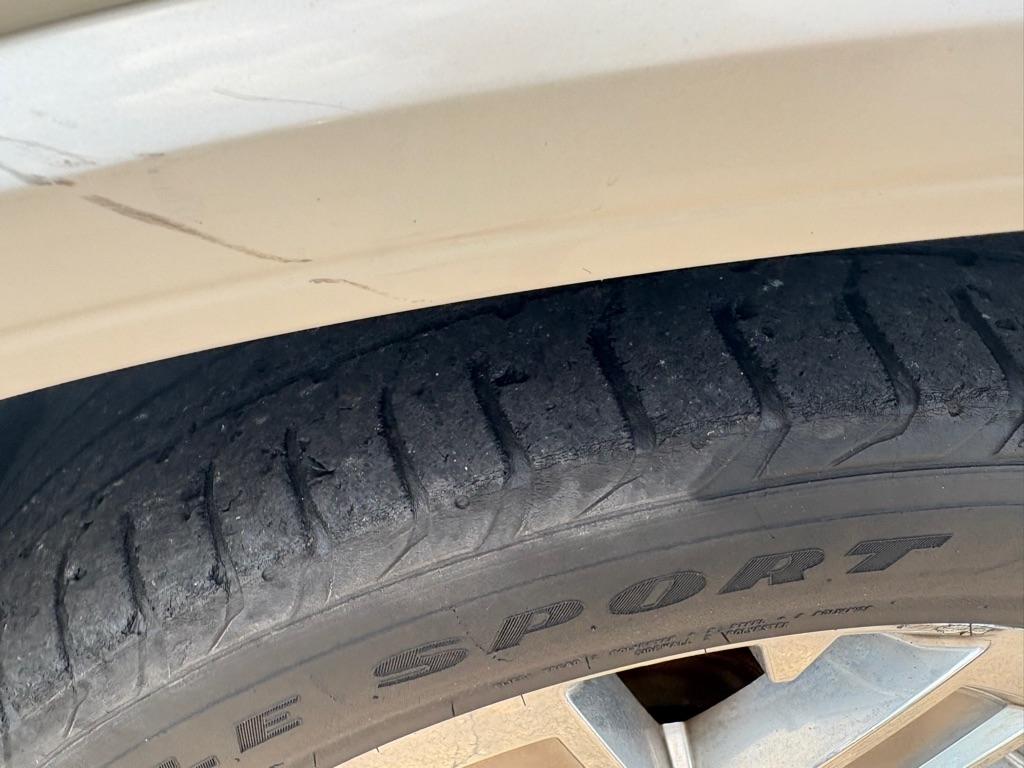 GMC Acadia FWD 4dr Denali 2012