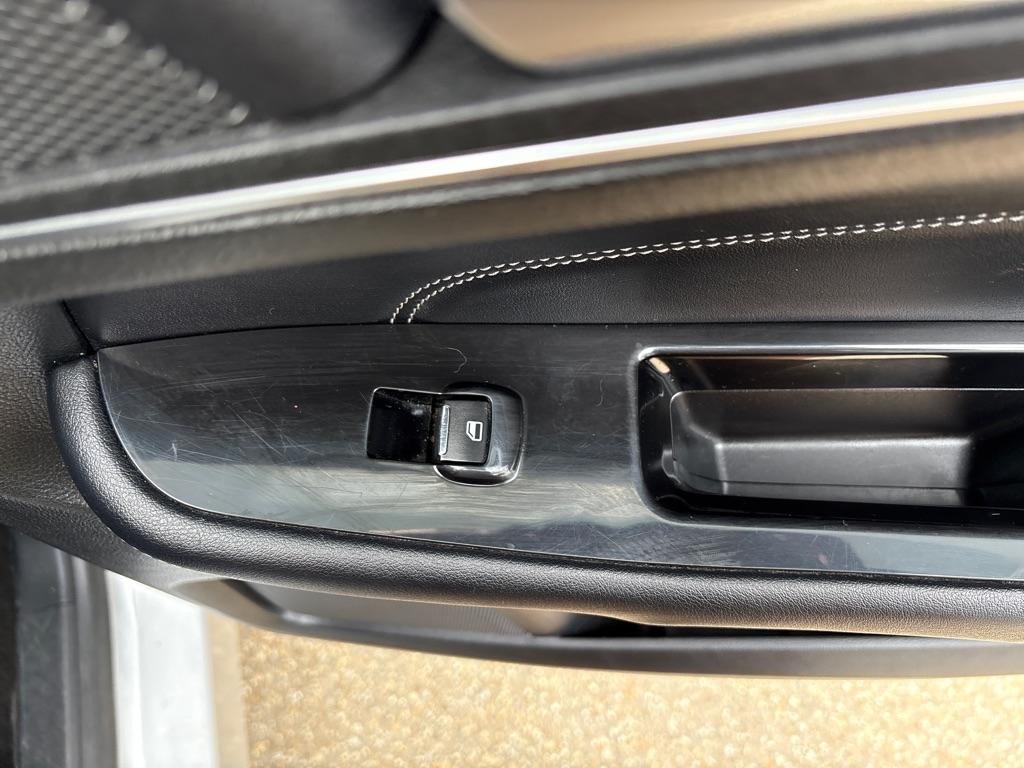 Ford Edge 4dr Titanium FWD 2015