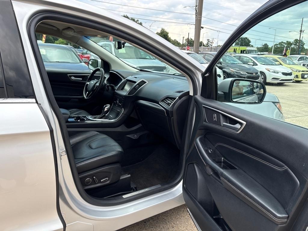 Ford Edge 4dr Titanium FWD 2015