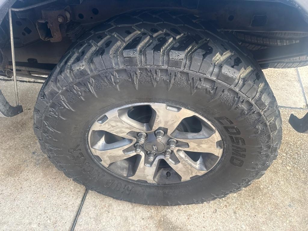 Ford F-150 4WD SuperCrew 145" Platinum 2012