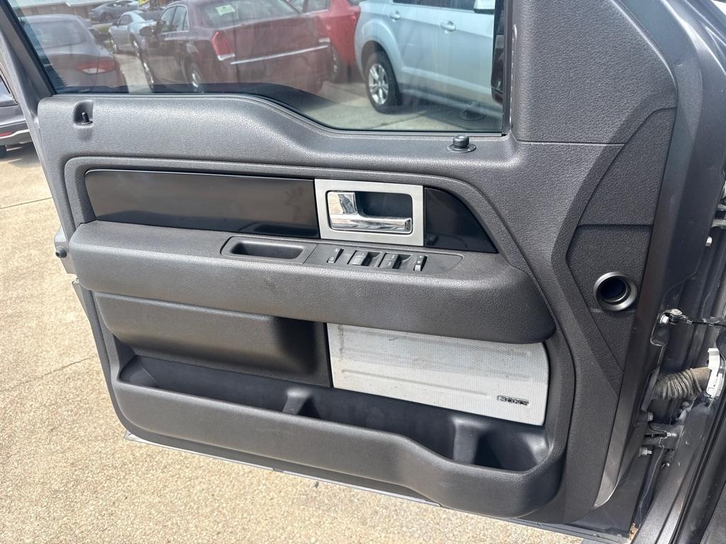 Ford F-150 4WD SuperCrew 145" Platinum 2012