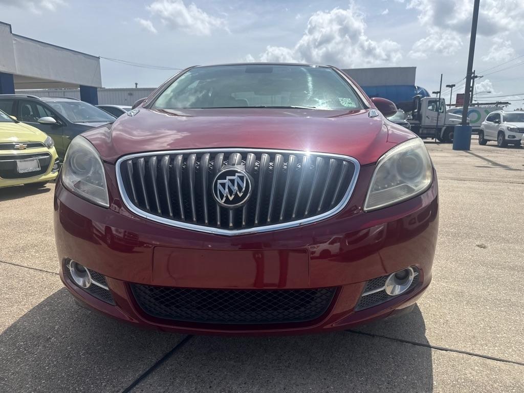 Buick Verano 4dr Sdn Leather Group 2012