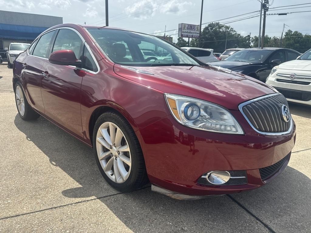 Buick Verano 4dr Sdn Leather Group 2012