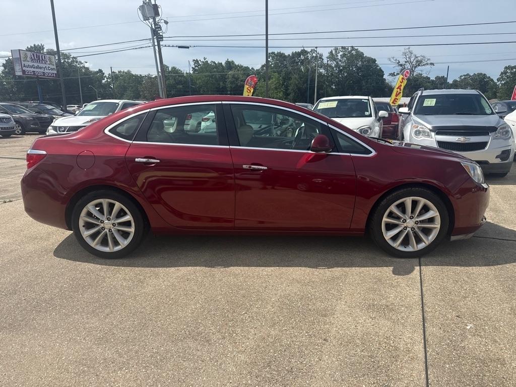 Buick Verano 4dr Sdn Leather Group 2012