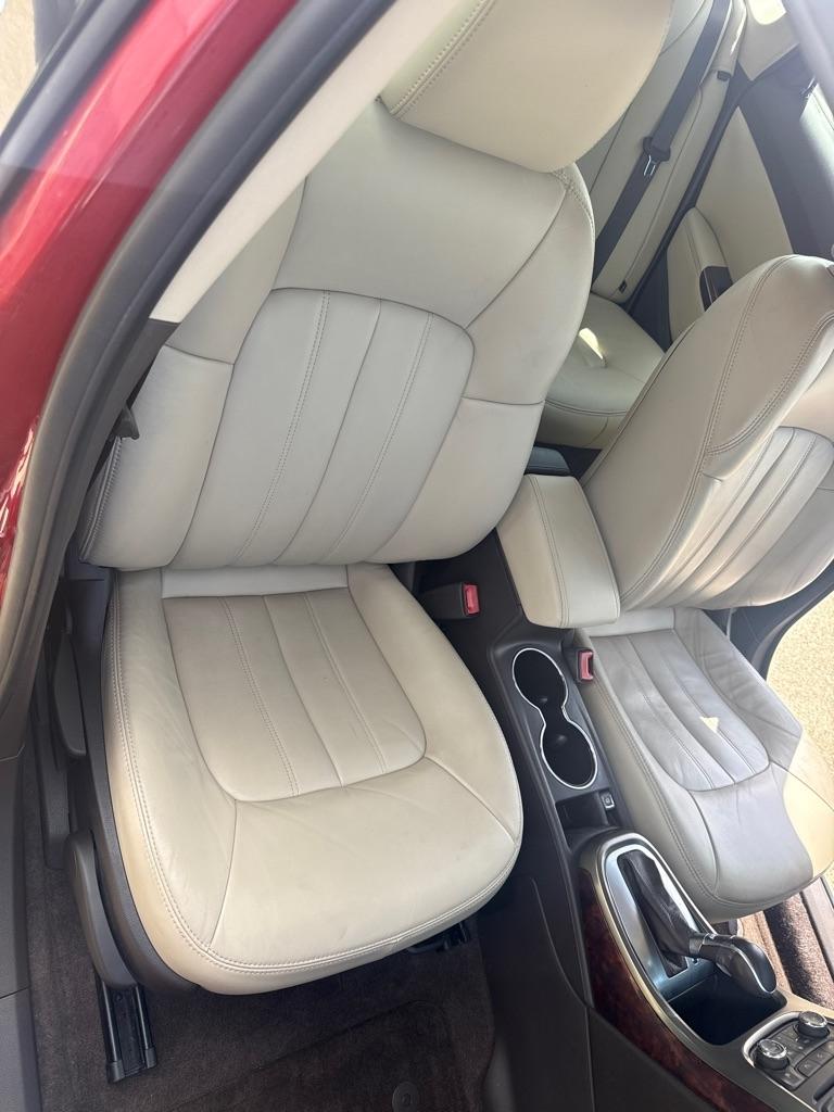 Buick Verano 4dr Sdn Leather Group 2012
