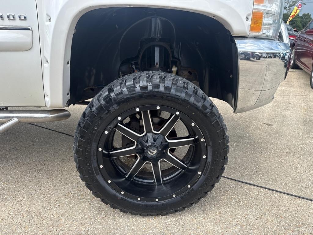 Chevrolet Silverado 1500 4WD Crew Cab 143.5" LT 2012