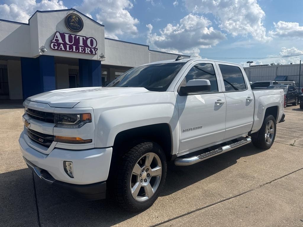 Chevrolet Silverado 1500 4WD Crew Cab 143.5" LT w/2LT 2018