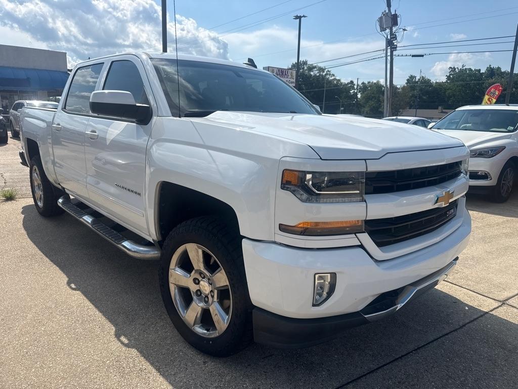 Chevrolet Silverado 1500 4WD Crew Cab 143.5" LT w/2LT 2018