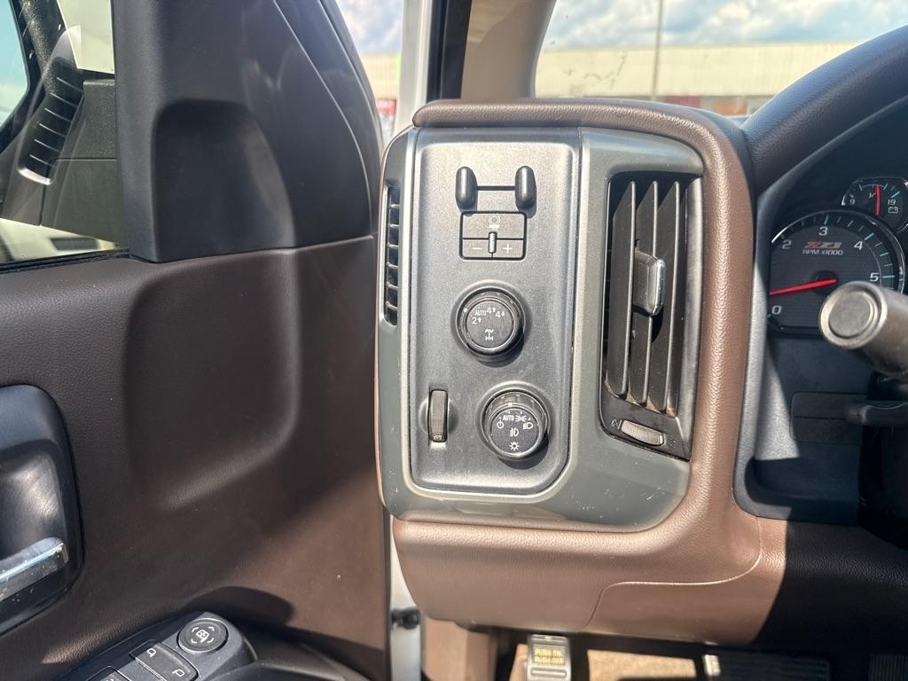 Chevrolet Silverado 1500 4WD Crew Cab 143.5" LT w/2LT 2018