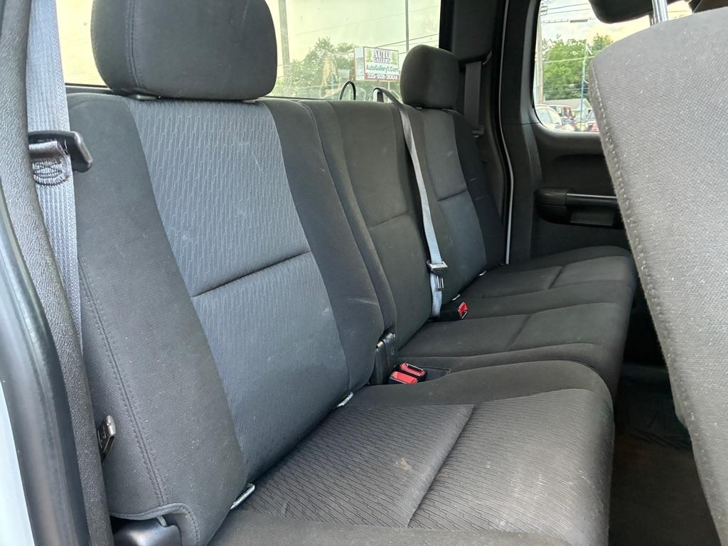 Chevrolet Silverado 1500 2WD Ext Cab 143.5" LT 2012
