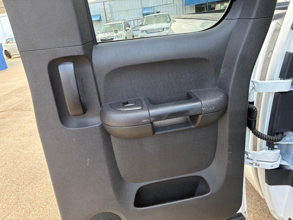 Chevrolet Silverado 1500 2WD Ext Cab 143.5" LT 2012