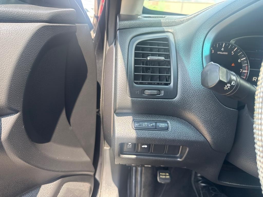 Nissan Altima 4dr Sdn I4 2.5 SV 2015