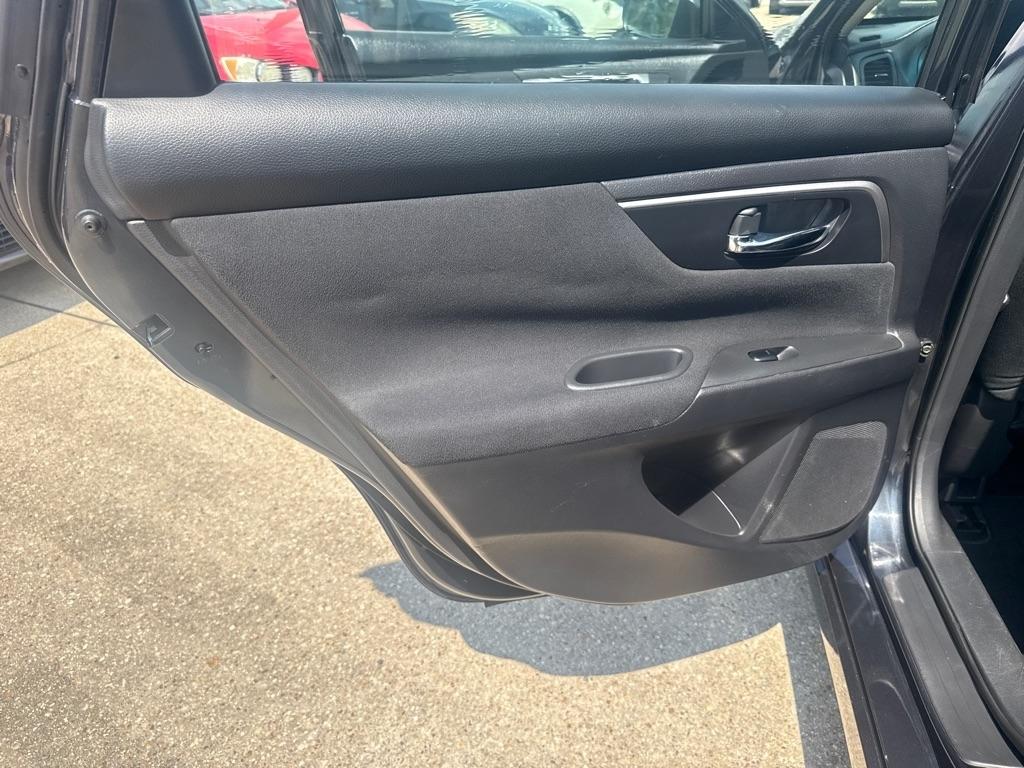 Nissan Altima 4dr Sdn I4 2.5 SV 2015