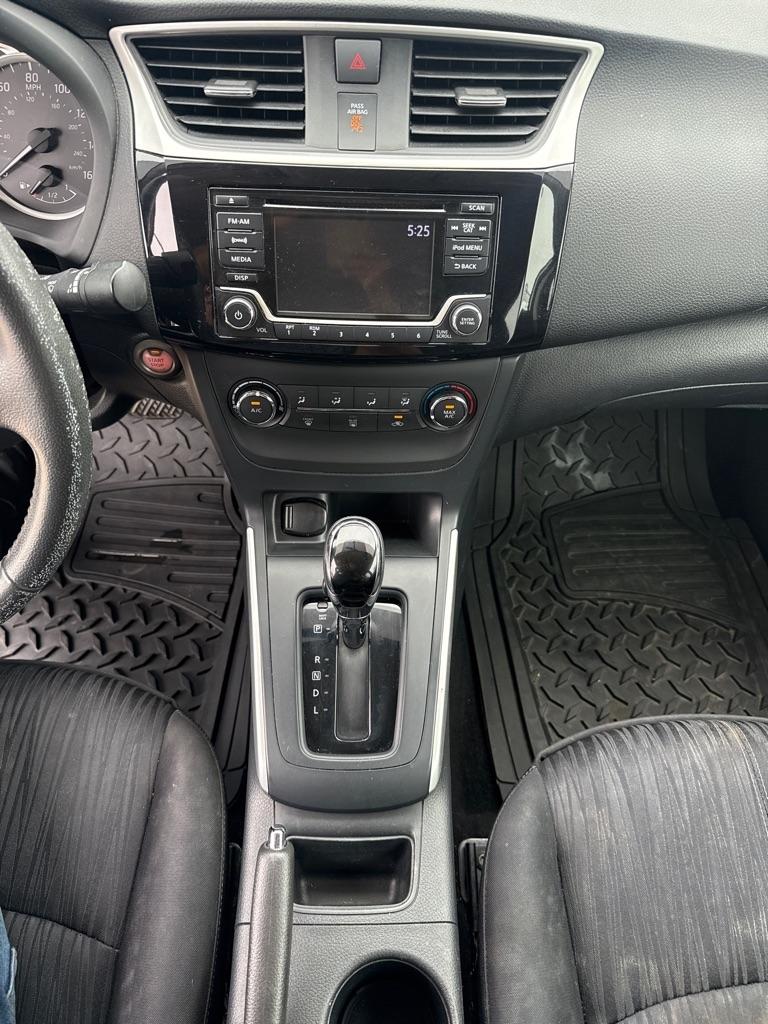 Nissan Sentra SV CVT 2017