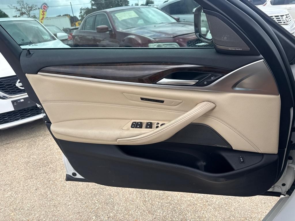 BMW 5 Series 540i Sedan 2017