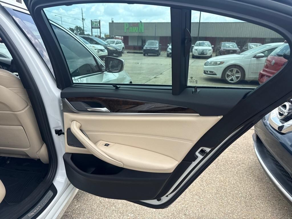 BMW 5 Series 540i Sedan 2017
