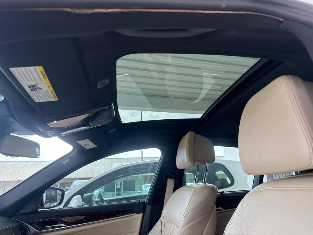 BMW 5 Series 540i Sedan 2017