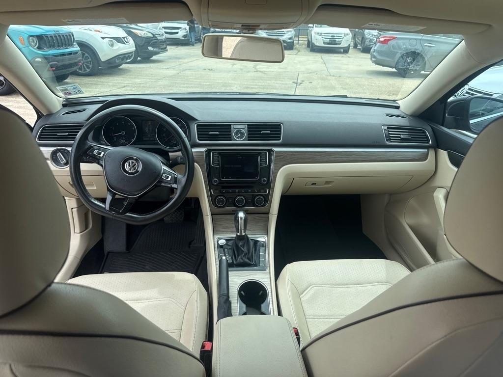 Volkswagen Passat 1.8T SE Auto 2017