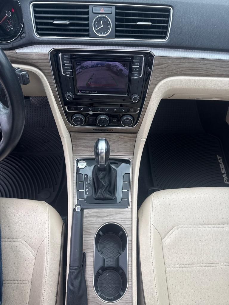 Volkswagen Passat 1.8T SE Auto 2017