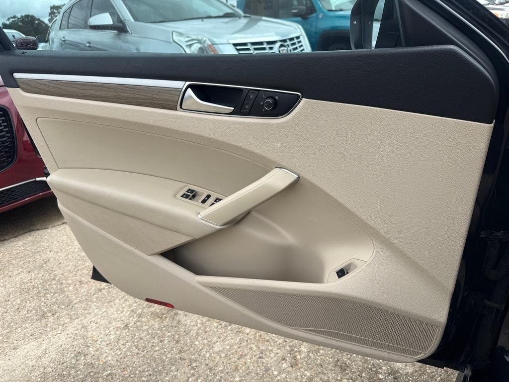 Volkswagen Passat 1.8T SE Auto 2017