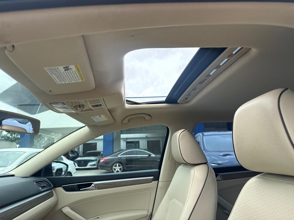 Volkswagen Passat 1.8T SE Auto 2017