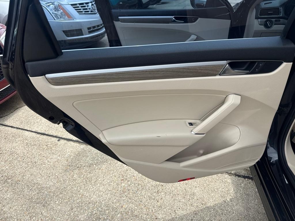 Volkswagen Passat 1.8T SE Auto 2017