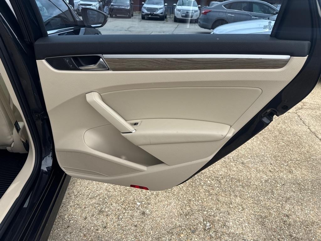 Volkswagen Passat 1.8T SE Auto 2017