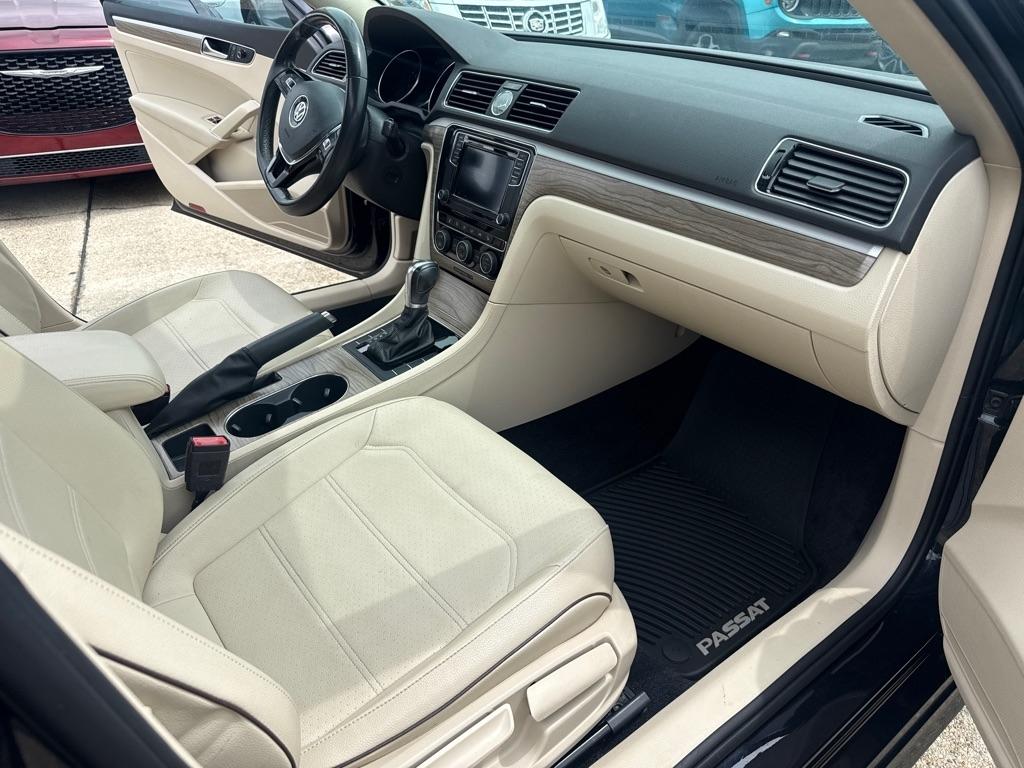 Volkswagen Passat 1.8T SE Auto 2017